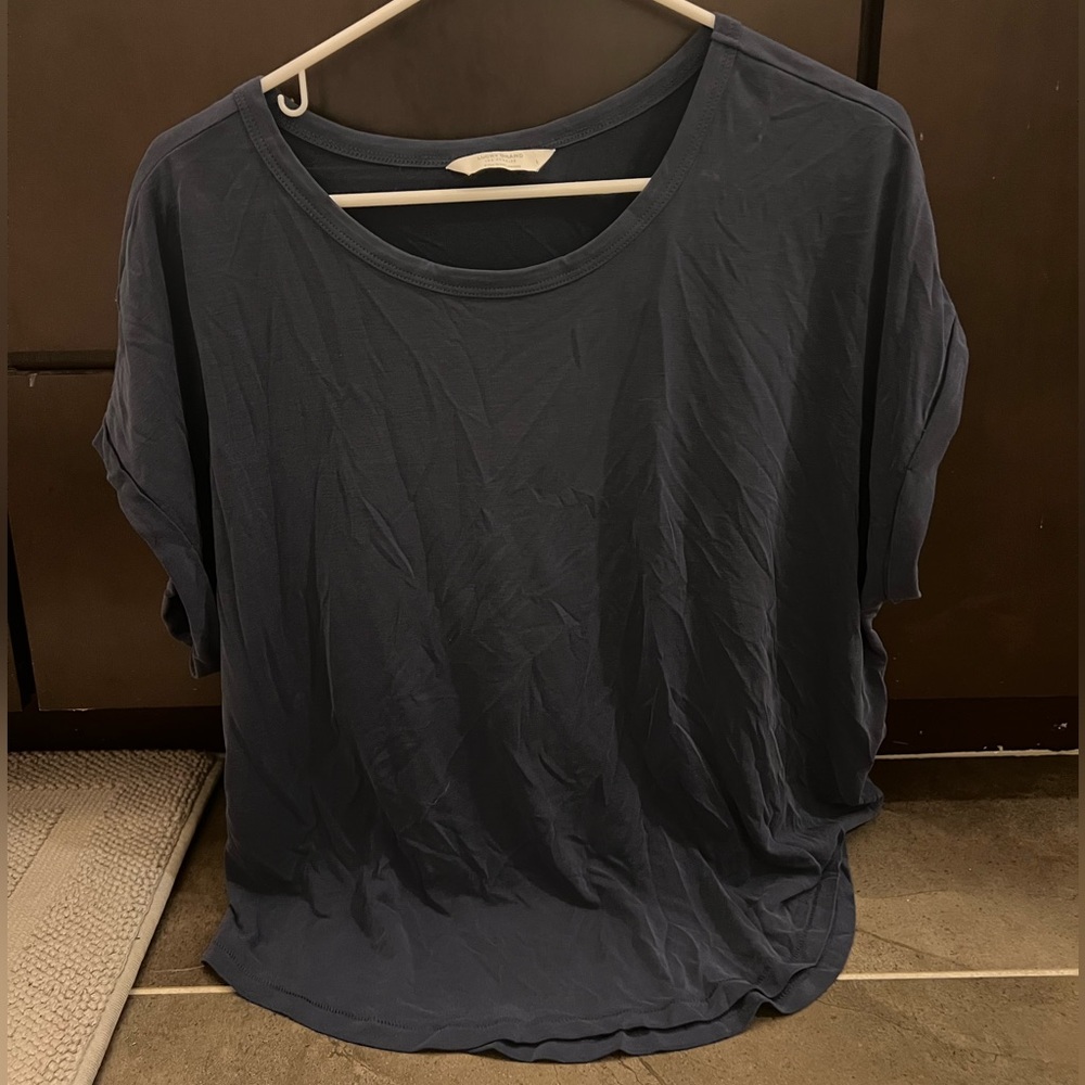Relaxed t-shirt fit from lucky brand in navy blue